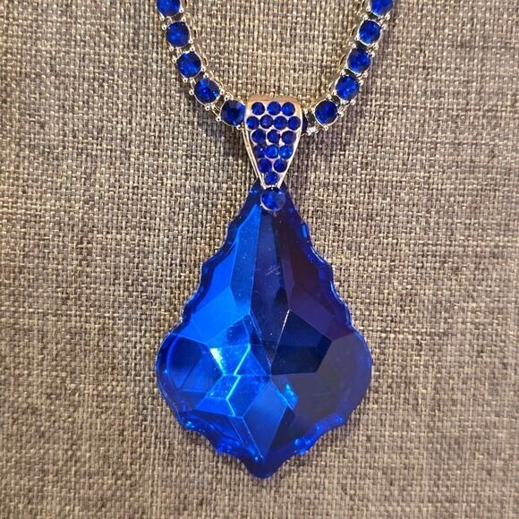 Austrian Crystal Necklace! Excellent CRAFTSMANSHIP! NWOT! - Picture 3 of 13